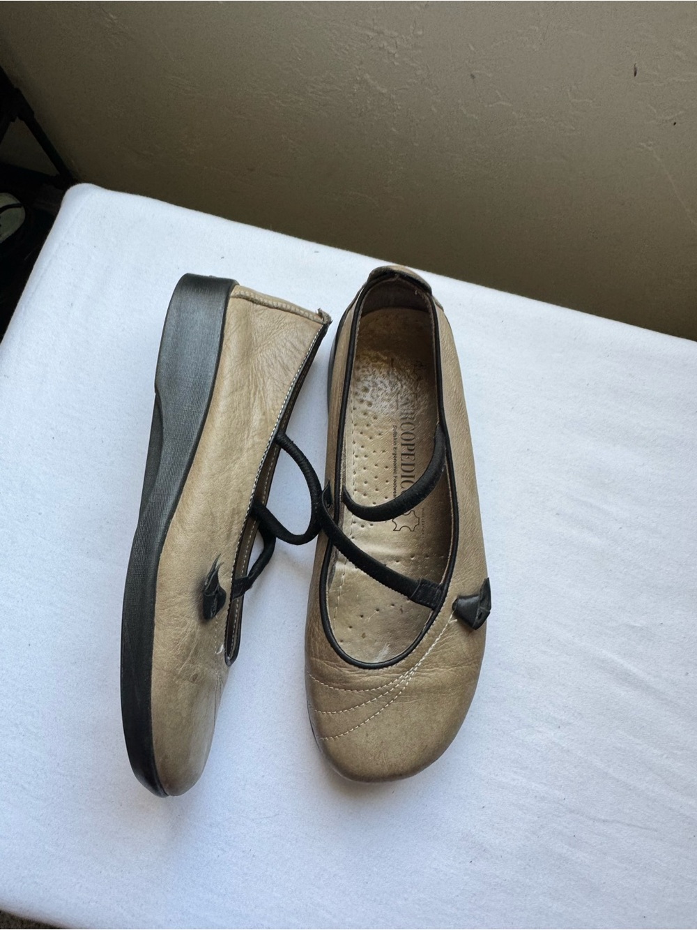 Arcopedico Vitoria leather Mary Jane shoes in a light Brown Size 36 USA 5.5-6